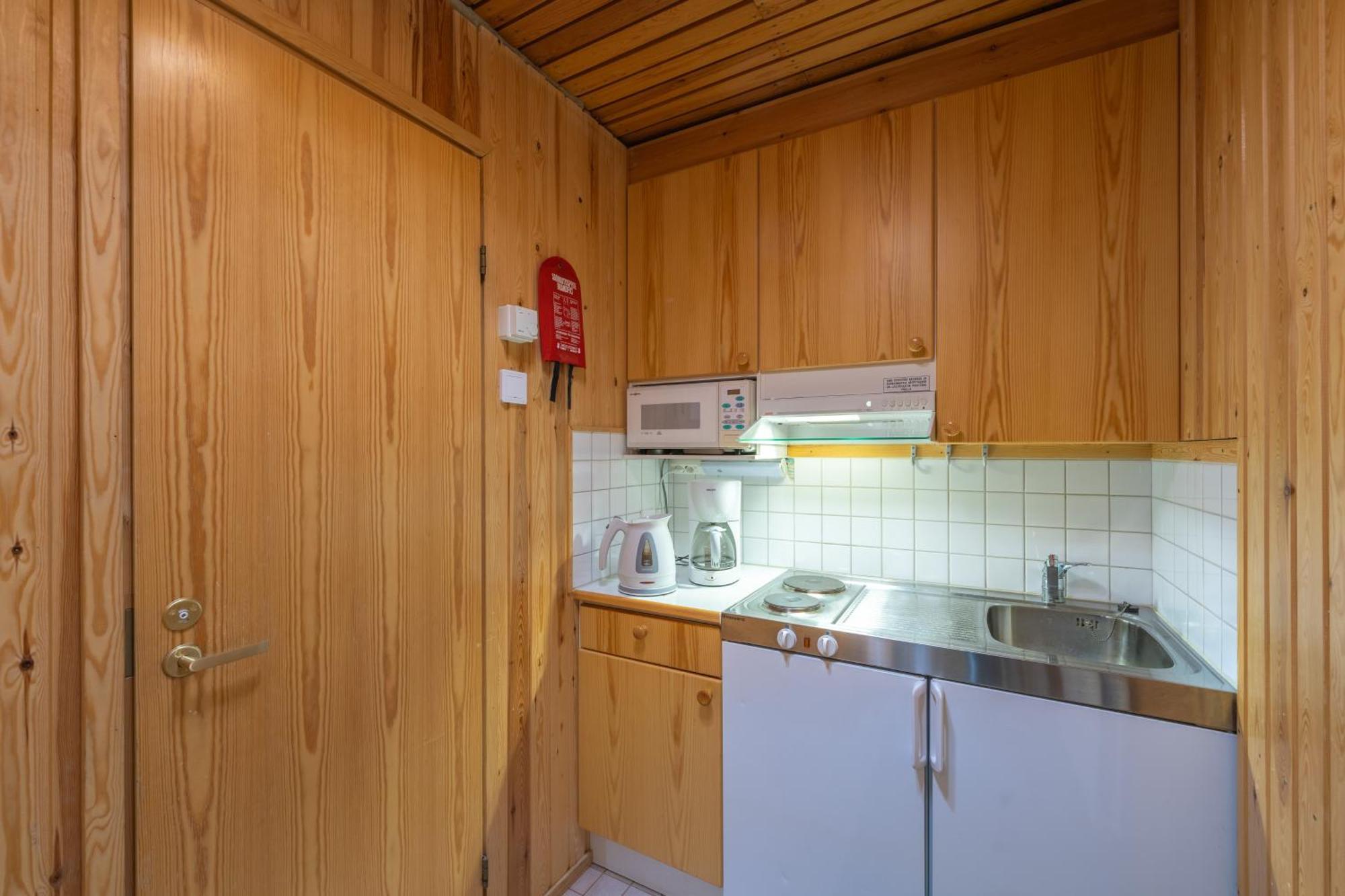 Kuukkeli Log Houses Aurora Resort Сариселка Екстериор снимка