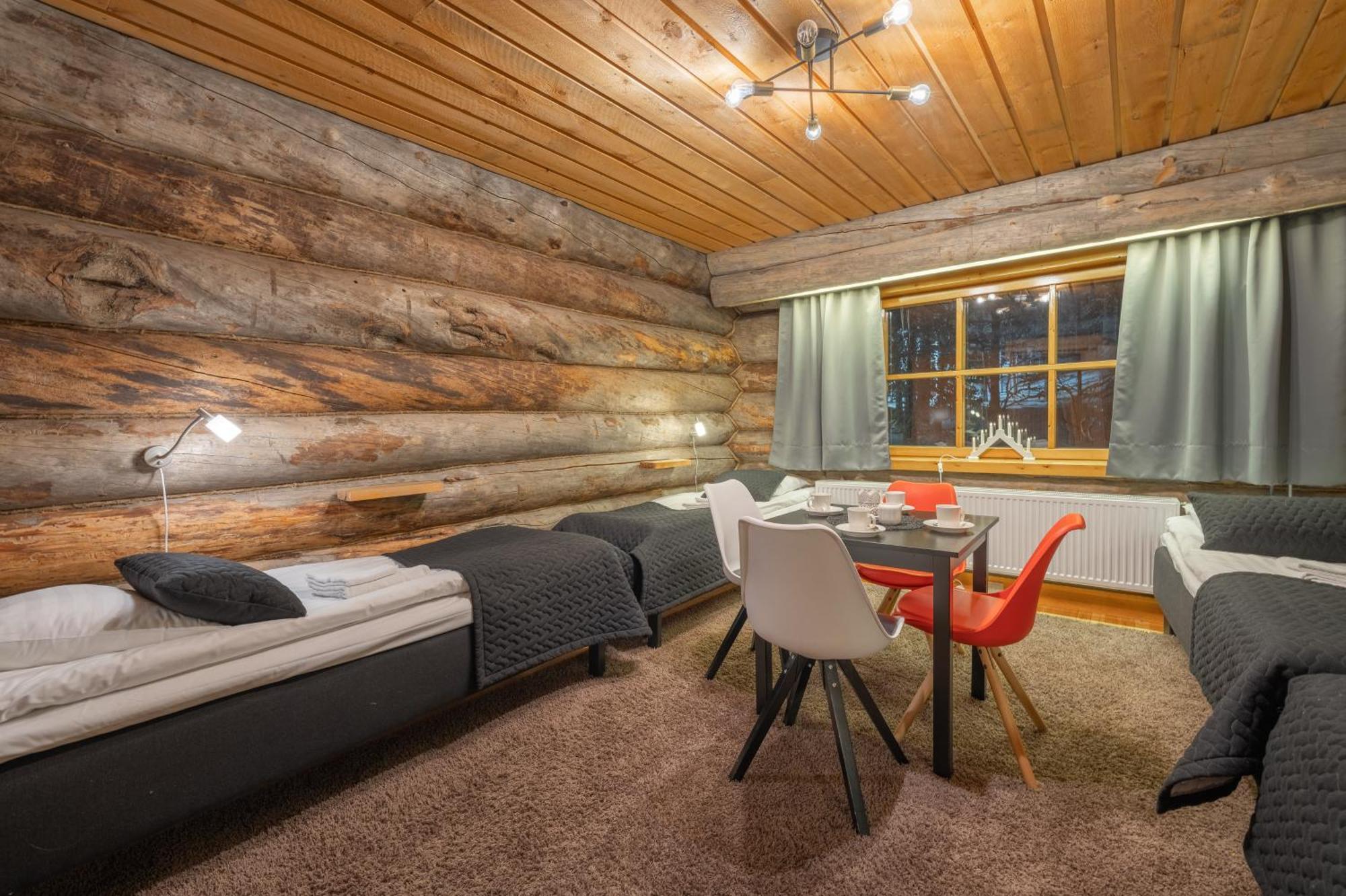 Kuukkeli Log Houses Aurora Resort Сариселка Екстериор снимка